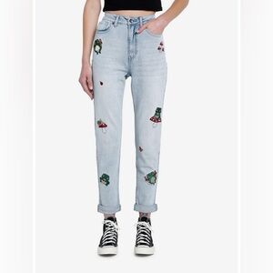 Hot topic embroidered frog mushroom mom jeans nwt
